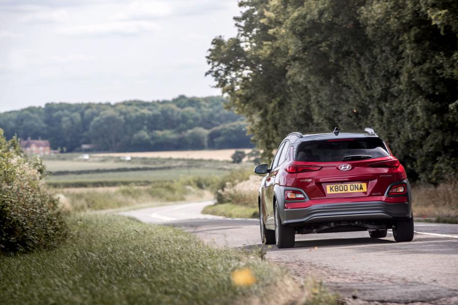  Hyundai Kona Electric (OS) 2018 года  (UK) (фото 24 из 40)